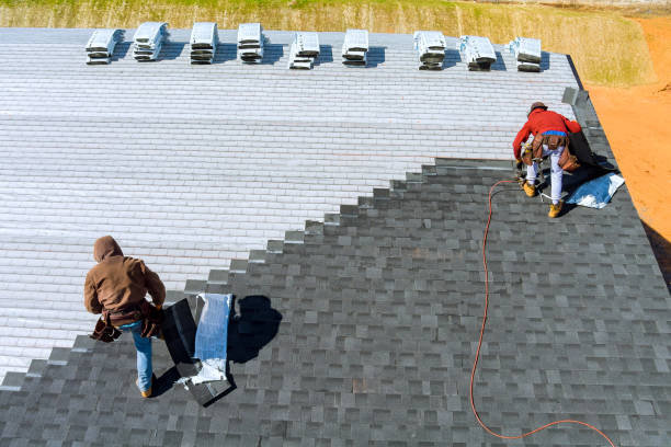 Best Roof Gutter Cleaning  in River Road, WA